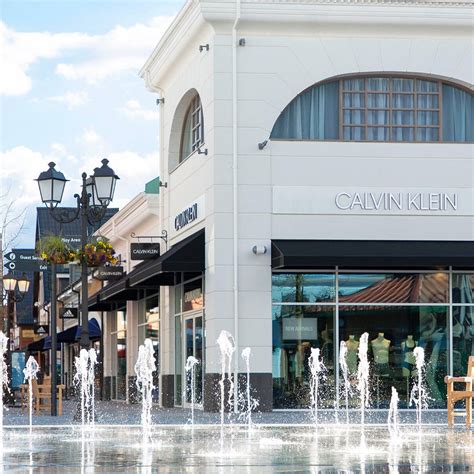 mcarthur glen shopping outlets.